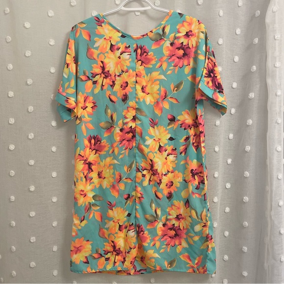 Noble U Floral T-shirt Dress - Picture 2 of 4